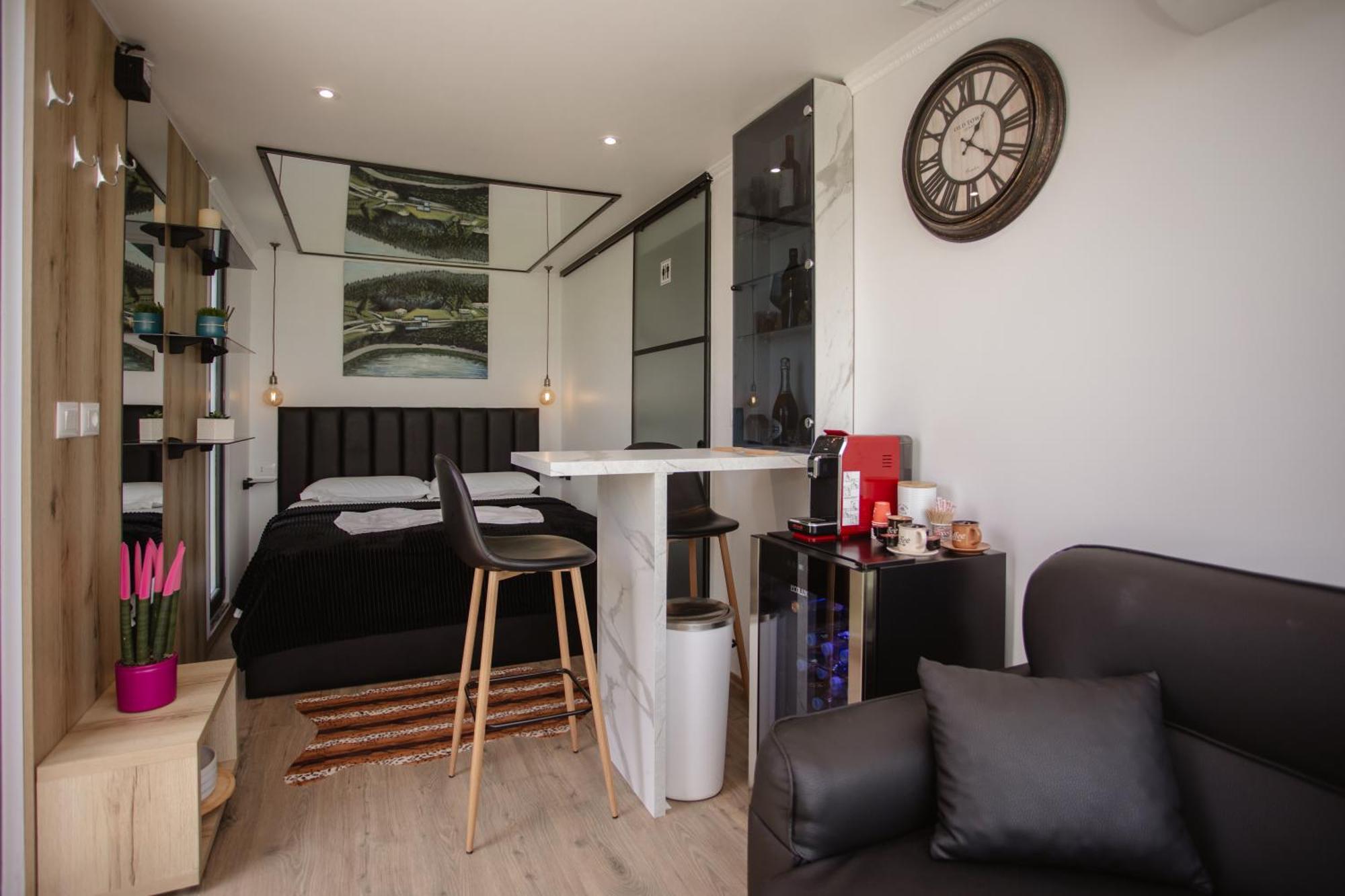 446 Tiny House Shiroke Villa Eksteriør billede